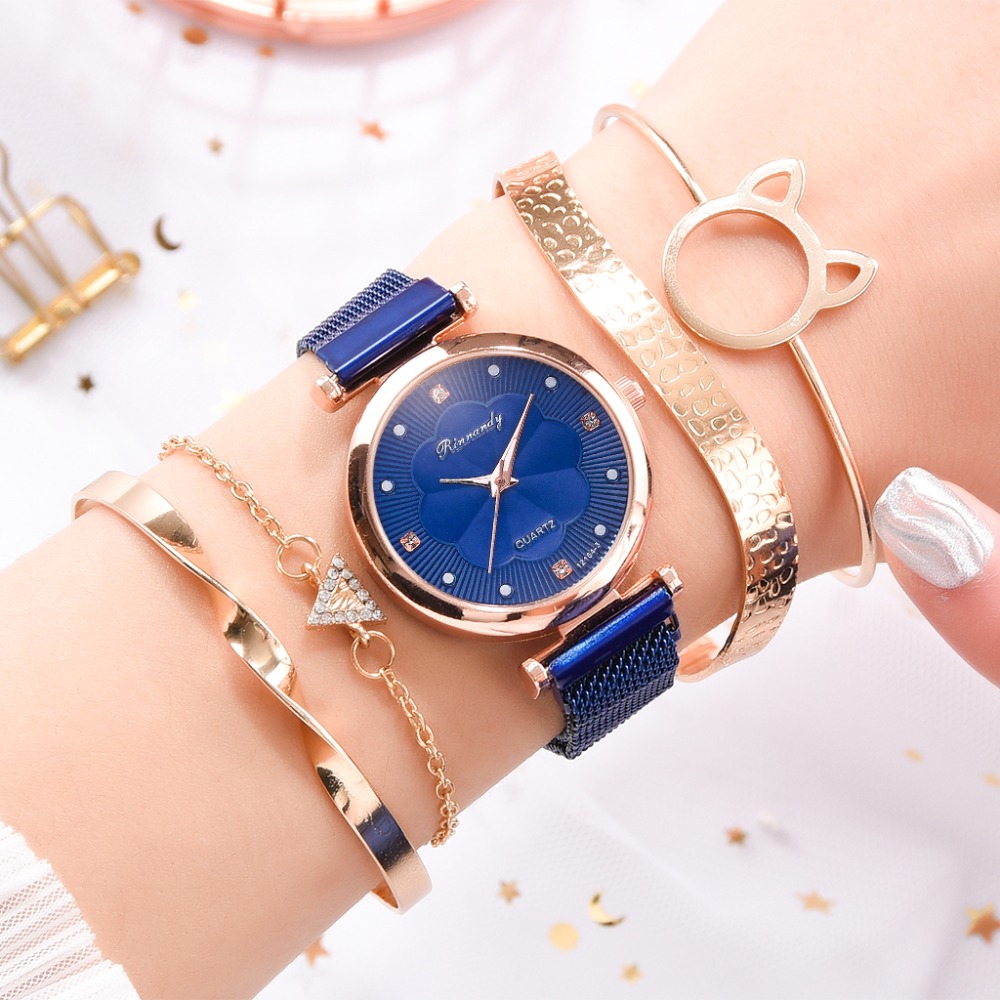 5pcs Set Women Watches Magnet Buckle Flower Rhinestone Watch Ladies Quartz Wrist Watch Bracelet Set