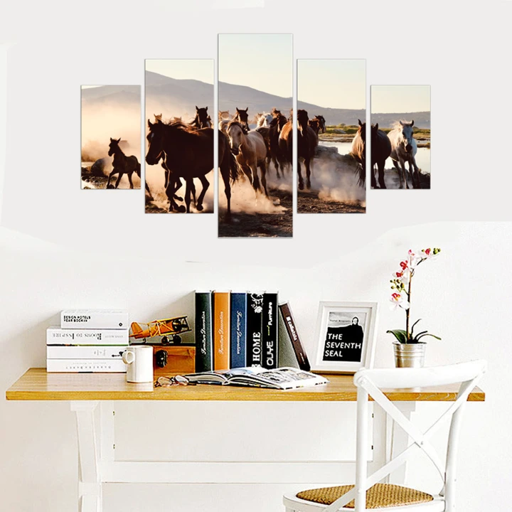 Horses Galloping Running Scene 5 Piece Framed Panel Wall Art Canvas Mural Ready to Hang, Mounted on 5m PVC Board Modern Art Poster Picture Home Decor Gift For Him Gift For Her Nursery Decor Home Decor