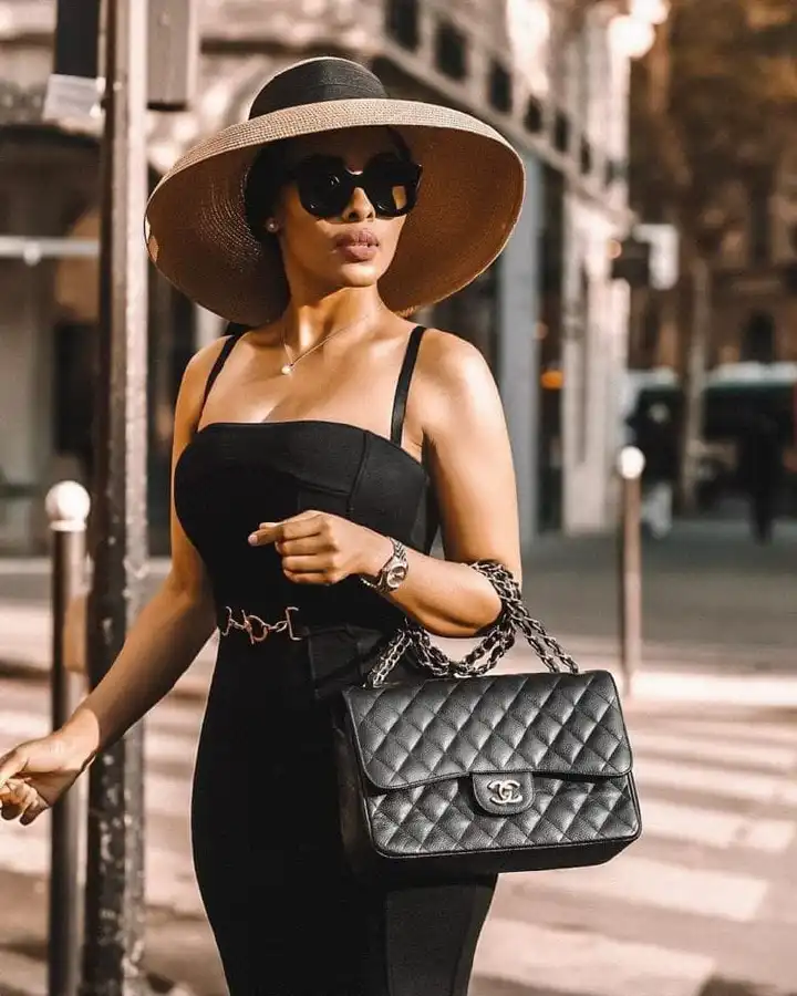 Women french style bell shaped sun hat | Women's Vintage Hepburn Straw Sun Hat Bell Shaped Wide Brim Vacation Beach Sun Cap Summer Solid Color UV Protection Travel Caps