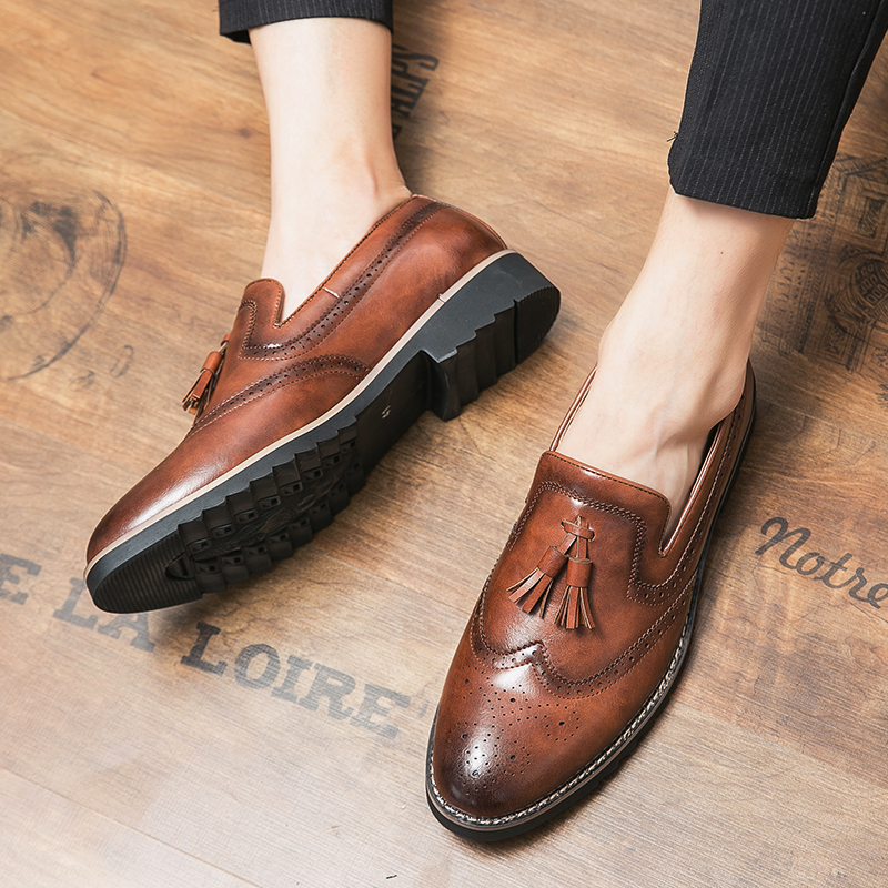 Men Tassel Leather Brogues Shoes official shoes Formal Business Oxford Pointed Soft Leisure Casual Flat Loafers