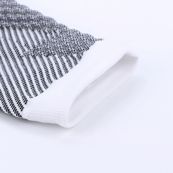 New One Pair of Outdoor Sport Yoga Wrap Heel Protector Foot Sleeves