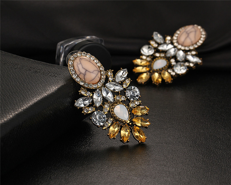 New Elegant Crystal Ear Studs Vintage Jewelry Retro Earrings for Women Cristmas Gifts