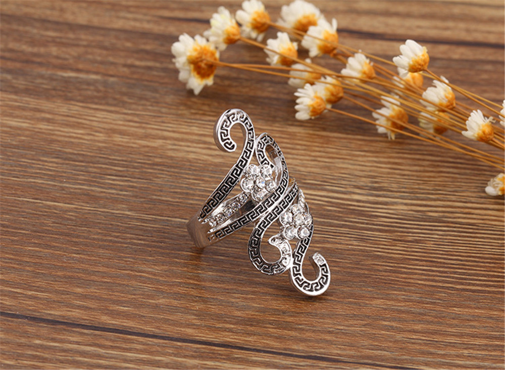 Fashion Personality Vintage Rhinestones Plum Flowers Retro Ring Jewelry