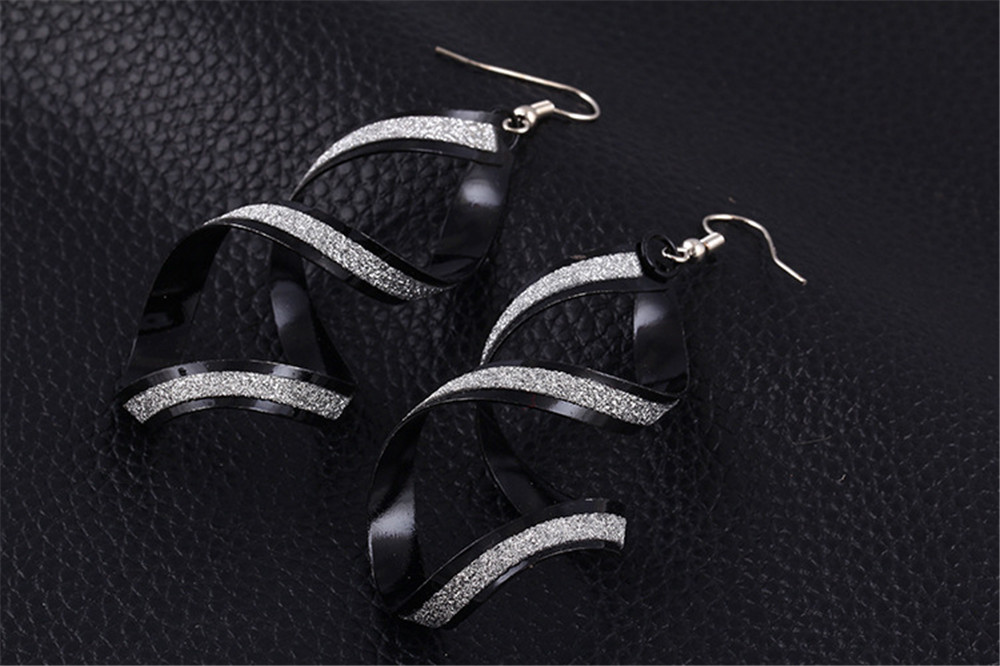 Women Long Earring Glitter Distortion Rotating Drop Earrings Eardrop Fashion Ear Jewelry Accessories