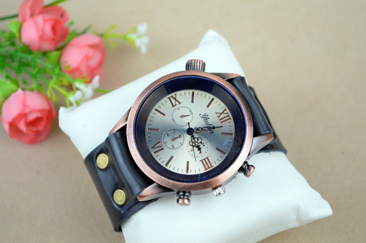 Fashion Blue glass quartz Watch  Western style Red bronze Big dial Fashion table