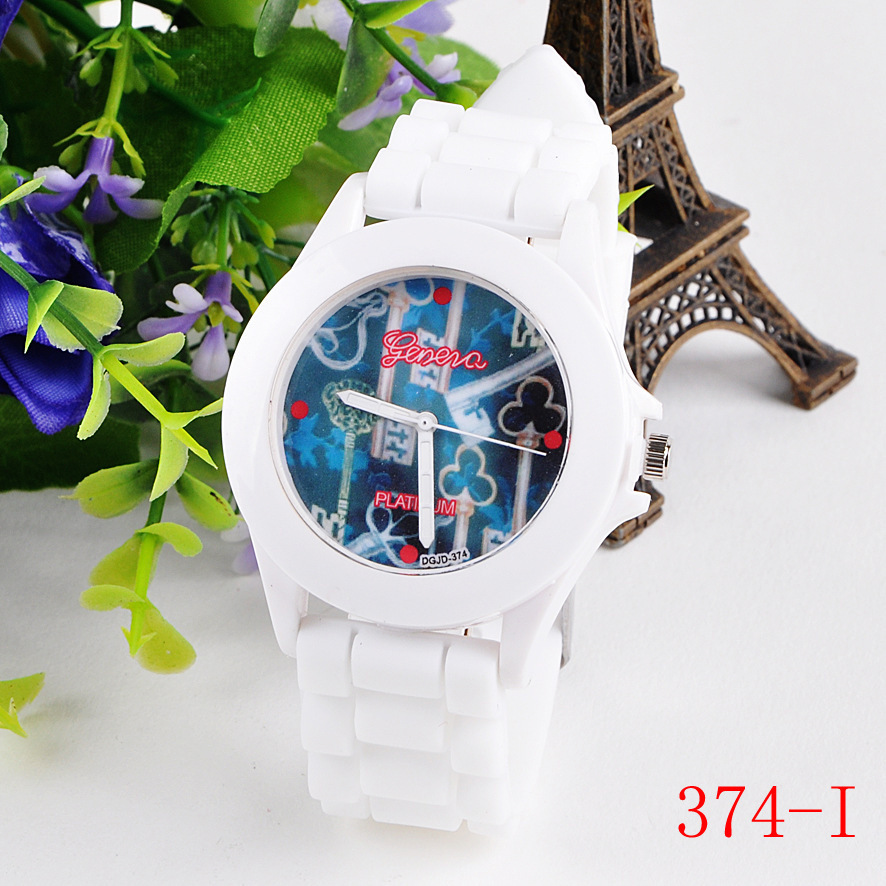 Fashion Silica gel Watch high quality fashion trend Leisure Silicone table