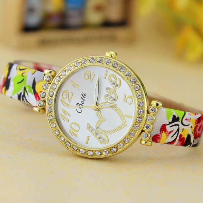 Ladies Watch Love Pattern Switzerland Quartz Watches Lover Gift Watch