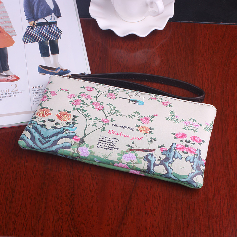The New Graffiti Lovely Zipper High Capacity Mobile Phone Bag Hand Bag Long Section Ms Wallet
