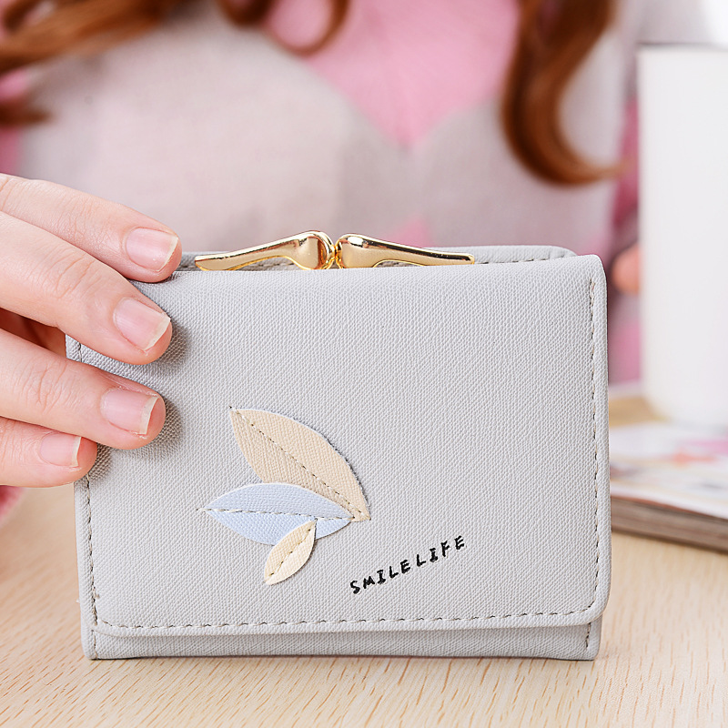 Ms Leisure Wallet Short Section Clip Pack Simple Leaves Buckle Three Fold Female Wallet