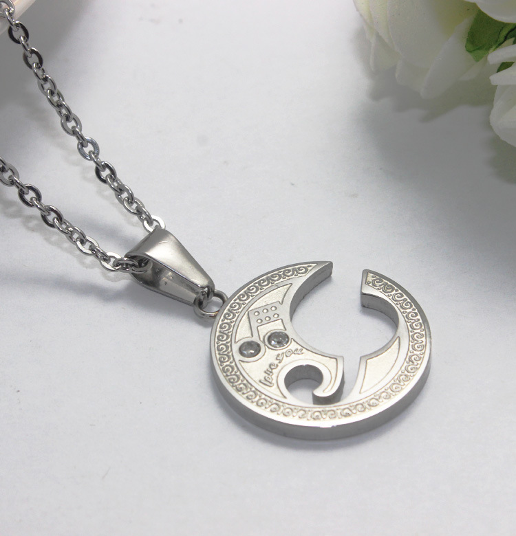 The New Fashion Jewelry Collage Titanium Steel Couple Necklace Pendant