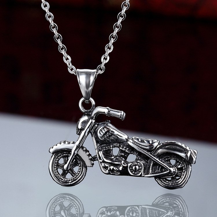 Cool Skull Head Motorcycle Tide Men Pendant Soul Chariot Titanium Steel Necklace
