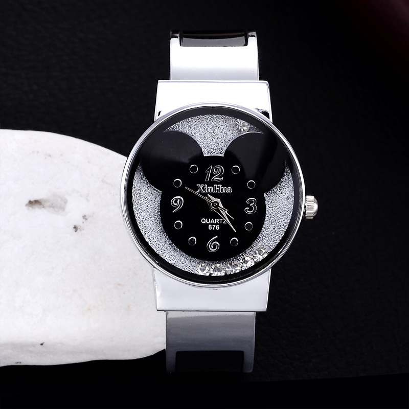 Creative Mickey Ms Fashion Alloy Bracelet Watch Upscale Quartz Watches