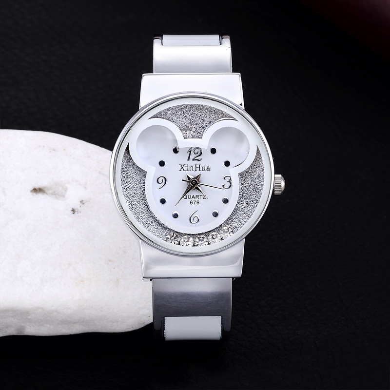 Creative Mickey Ms Fashion Alloy Bracelet Watch Upscale Quartz Watches
