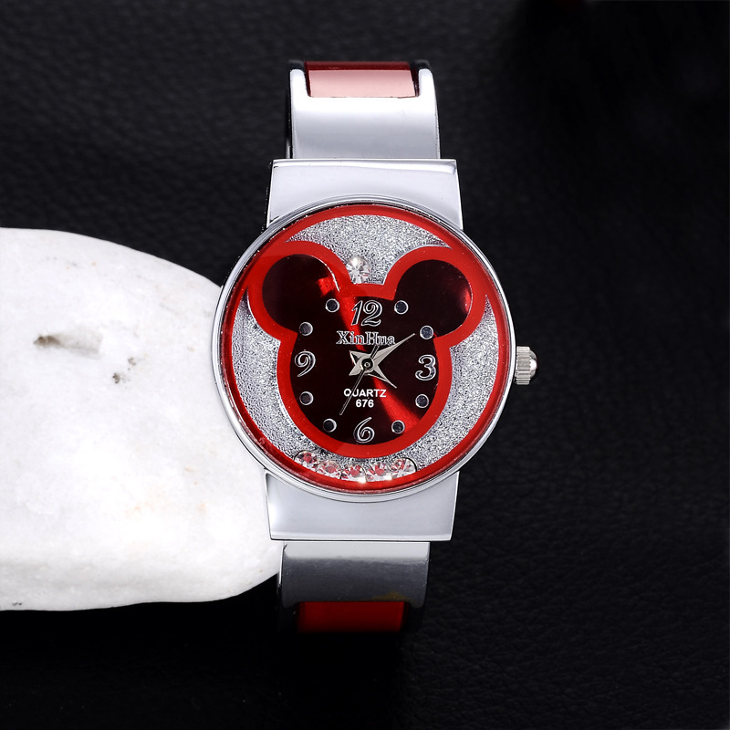 Creative Mickey Ms Fashion Alloy Bracelet Watch Upscale Quartz Watches