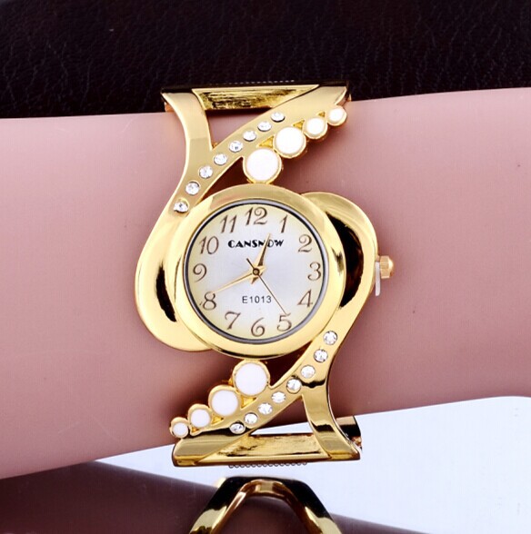 Girls Diamond Ms Watch Upscale Fashion Bracelet Hollow Watch