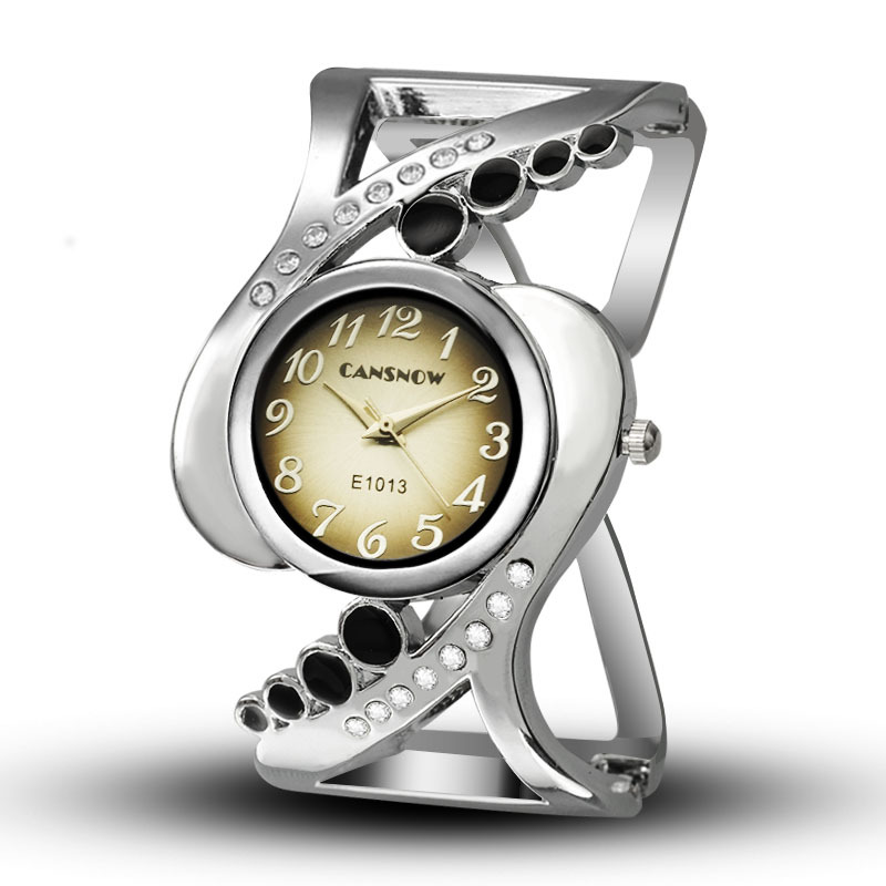 Girls Diamond Ms Watch Upscale Fashion Bracelet Hollow Watch