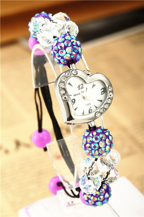 Creative Heart Rhinestones Bracelet Watch Ms Fashion Quartz Watch