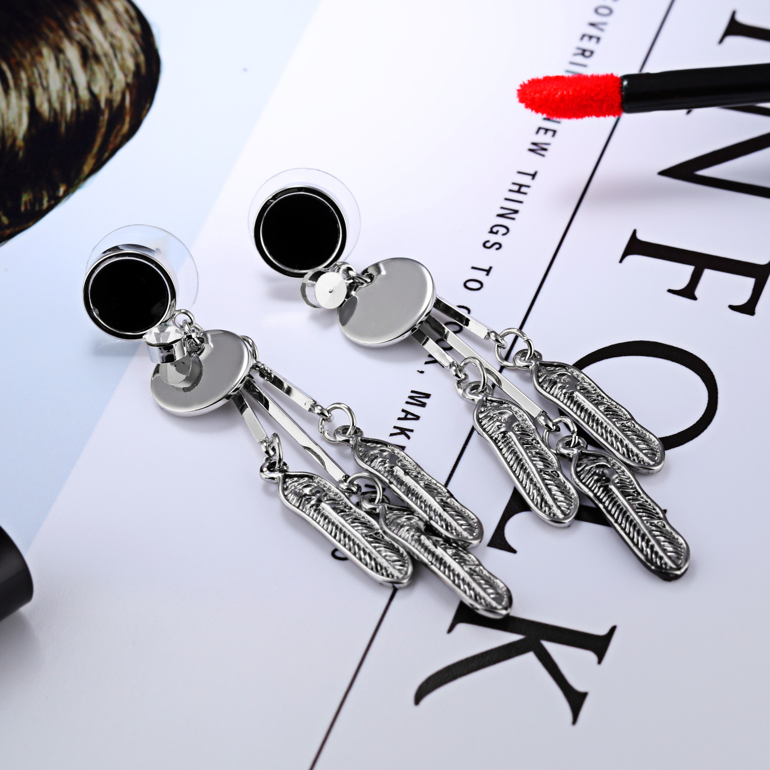 Personality Retro Wild Tassel Temperament Long Section Earring Ms Simple Leisure Earring
