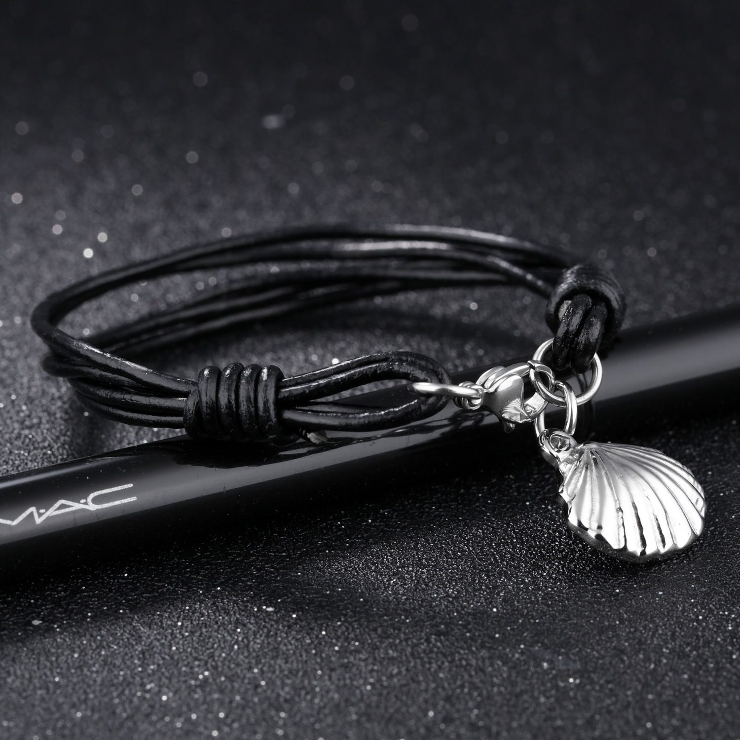 Western Style Titanium Steel Leather Rope Bracelet Men Fashion Leisure Bracelet