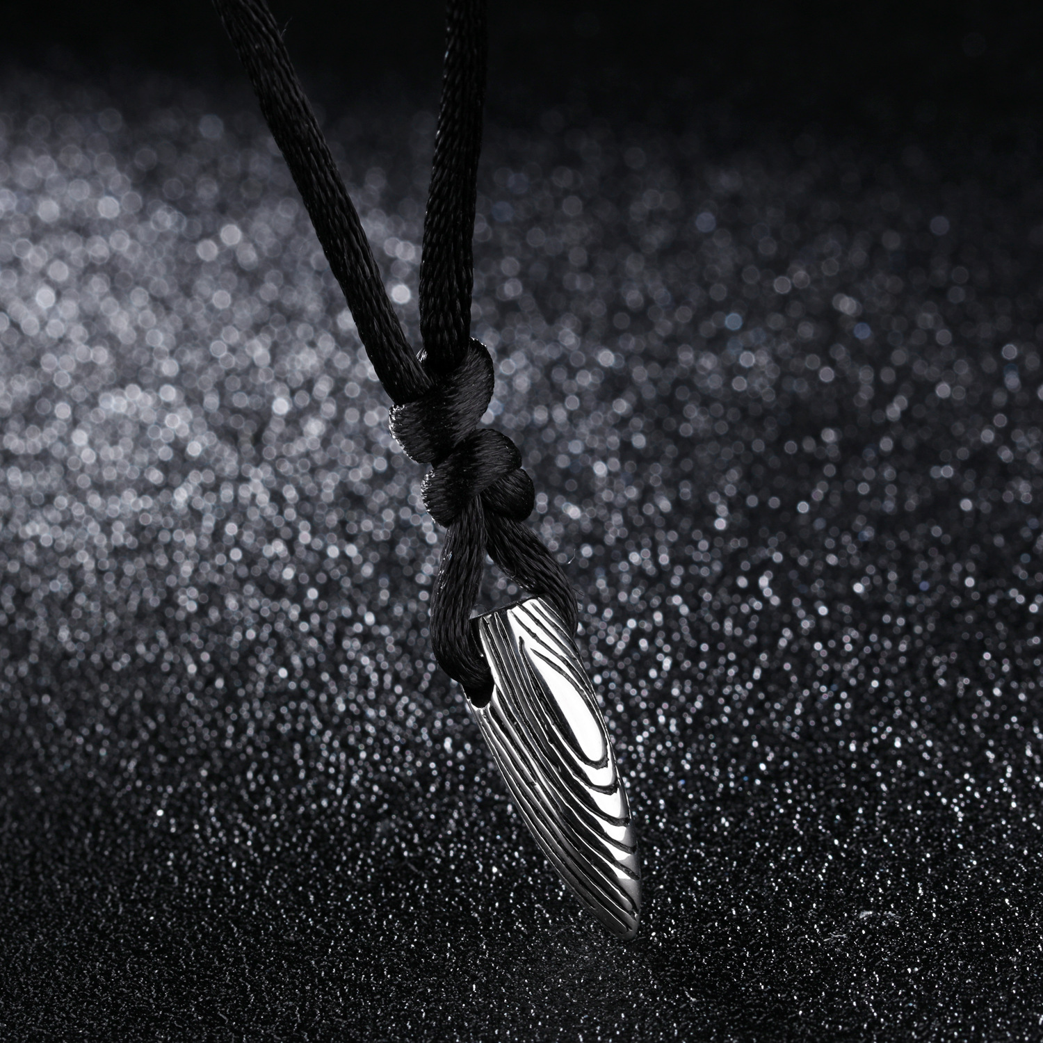Wolf 2 The Same Paragraph Bullet Pendant Necklace Gift Retro Fashion Simple Ornaments