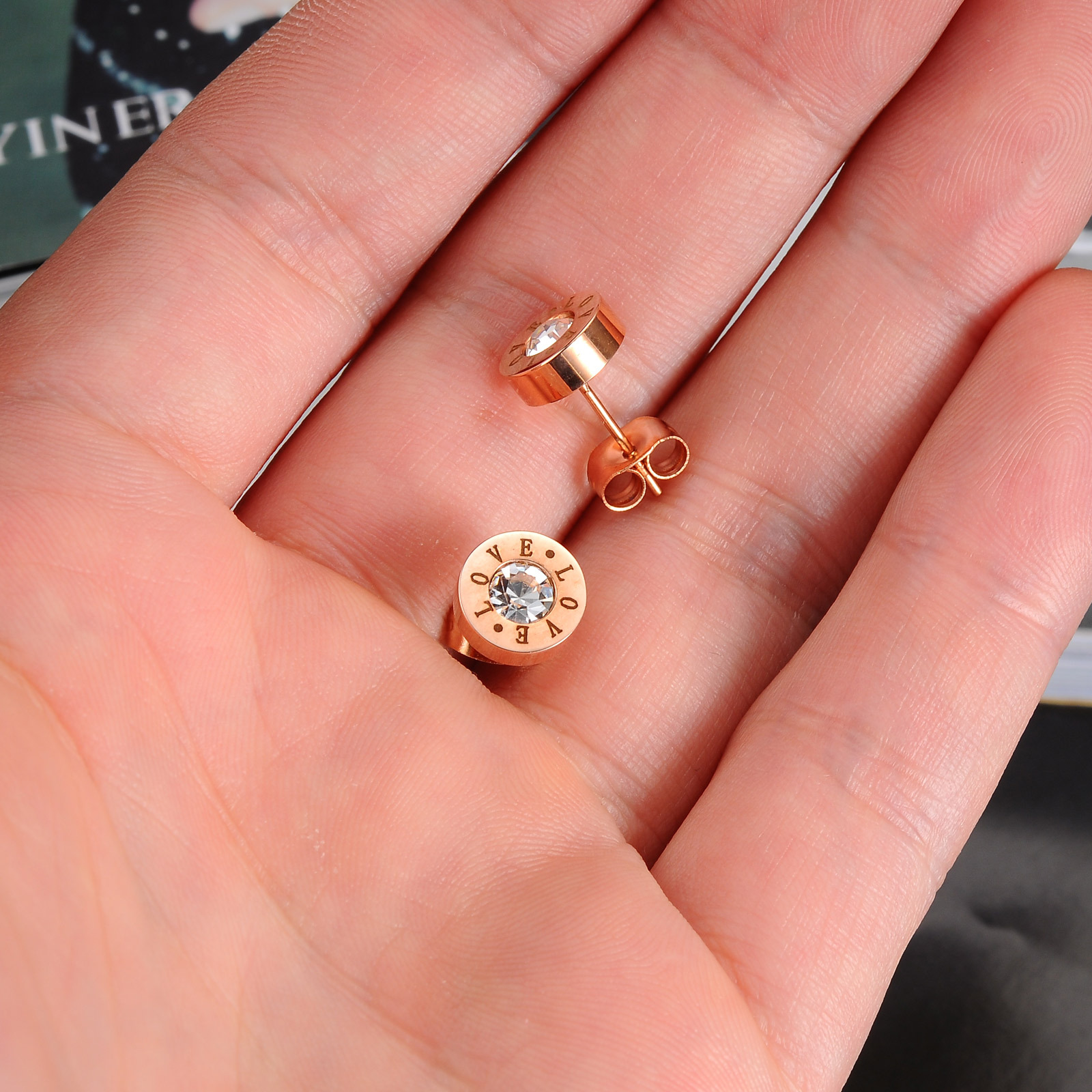 Personality Fashion Leisure LOVE Plated Rose Gold Titanium Steel Ms Earrings