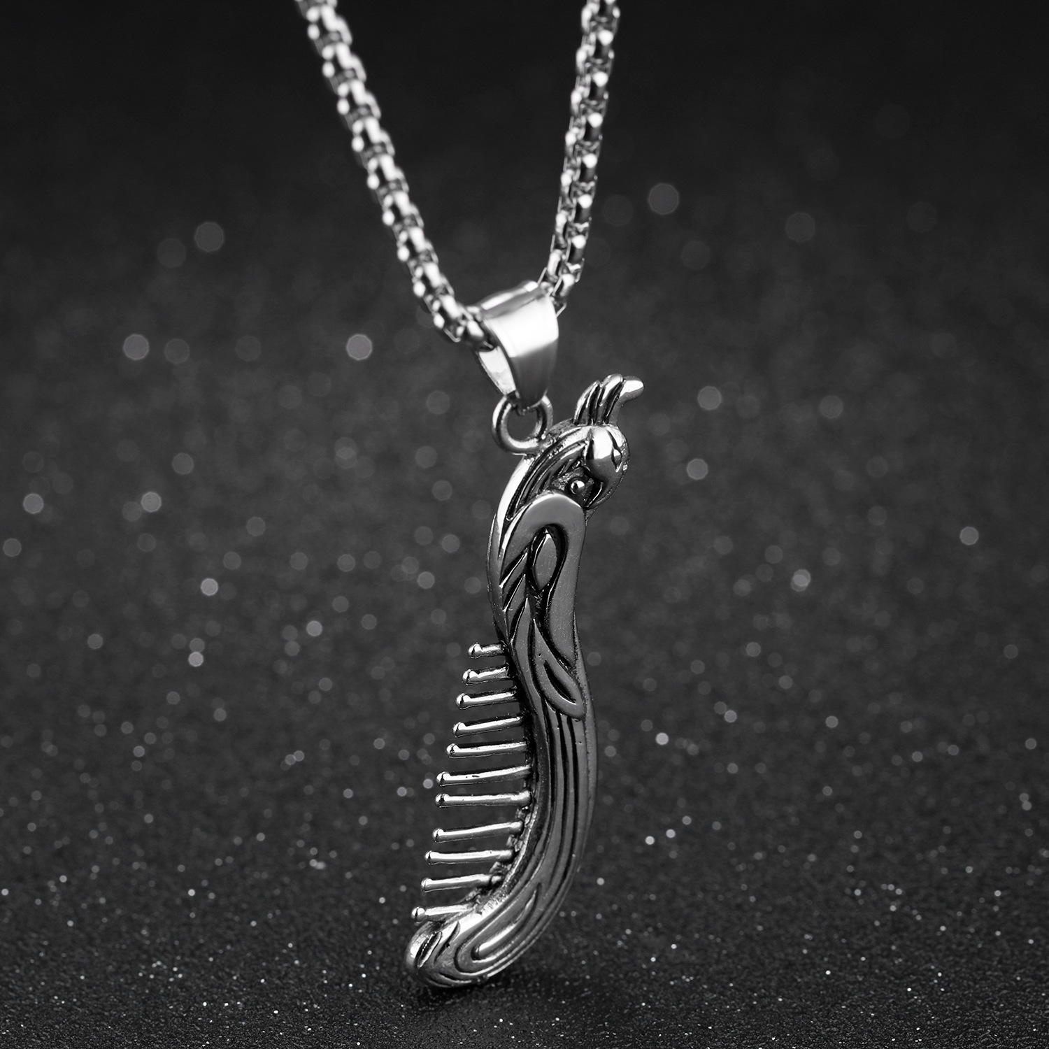 Fashion Trend Accessories Stainless Steel Creative Phoenix Comb Modeling Necklace