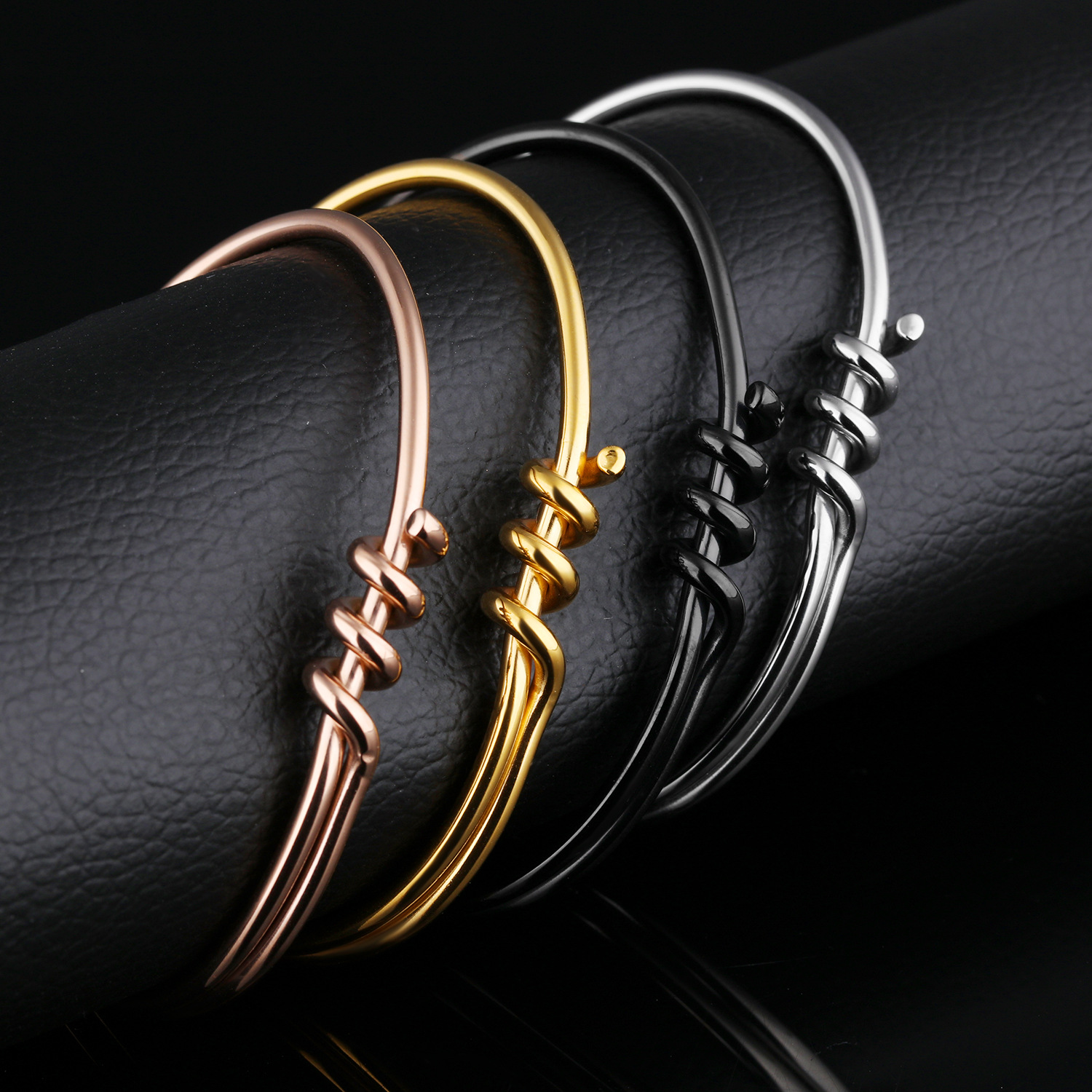 The New Western Style Stainless Steel Bracelet Men Personality Fashion Bracelet