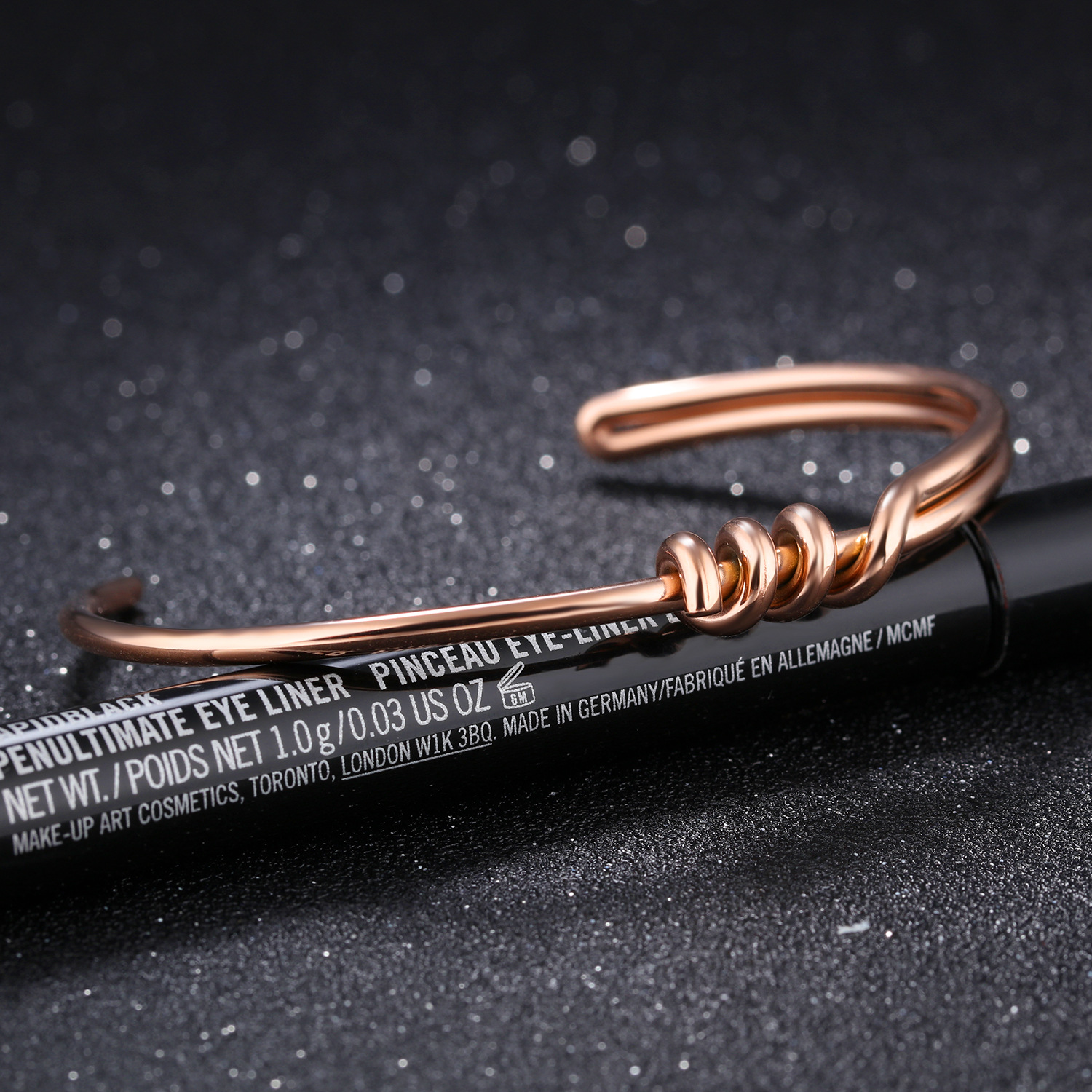 The New Western Style Stainless Steel Bracelet Men Personality Fashion Bracelet