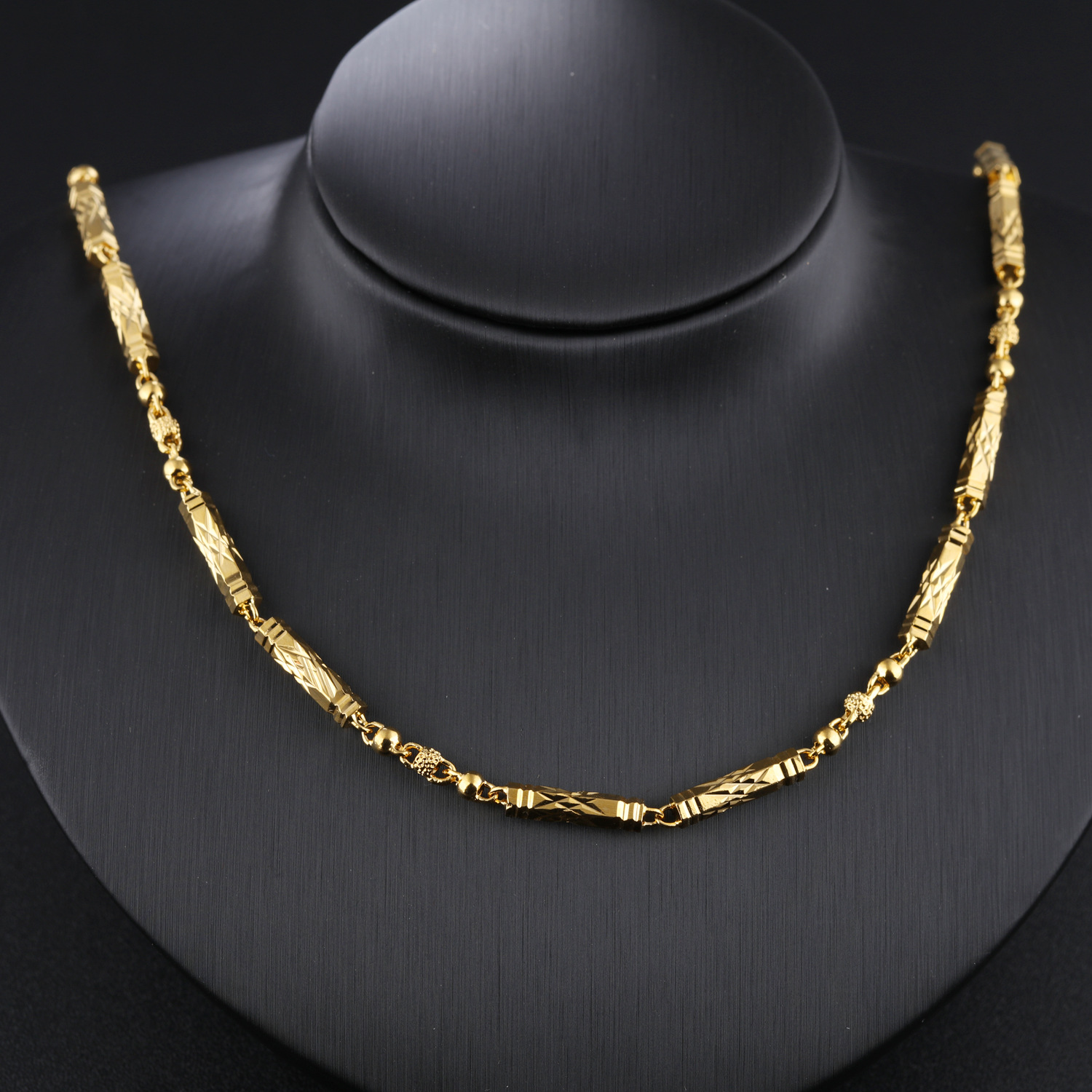 The New Men jewelry Plating 18K gold Male Leading Personality Necklace