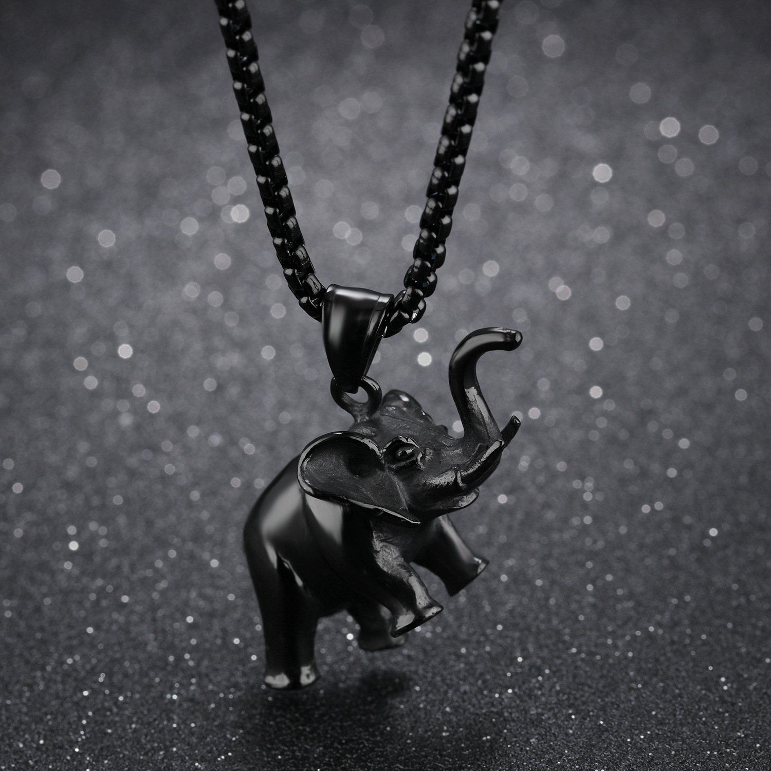 Western Style Fashion Mini Elephant Animal Modeling Pendant Titanium Steel Men Necklace