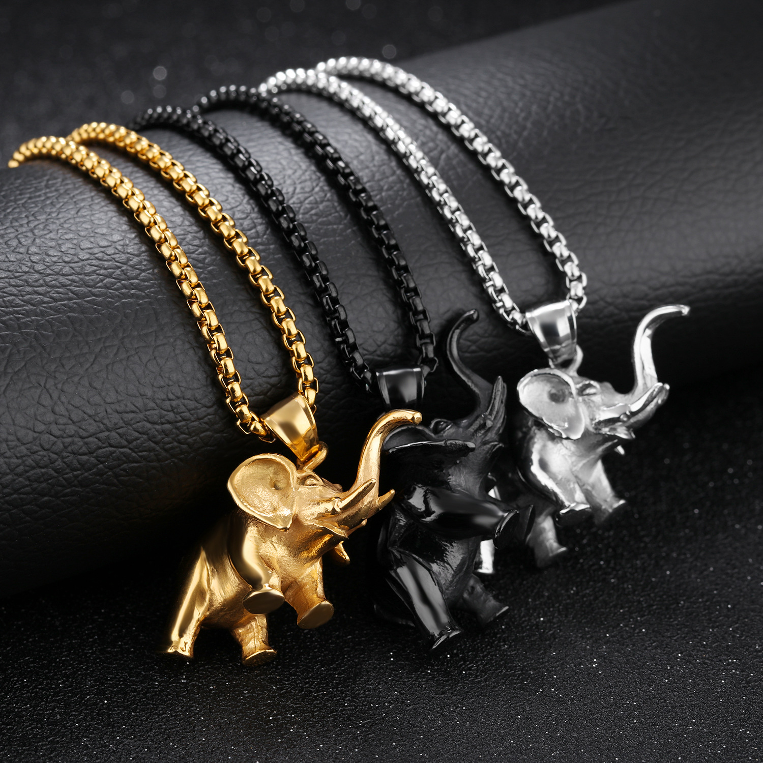 Western Style Fashion Mini Elephant Animal Modeling Pendant Titanium Steel Men Necklace