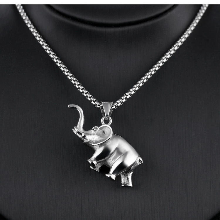 Western Style Fashion Mini Elephant Animal Modeling Pendant Titanium Steel Men Necklace
