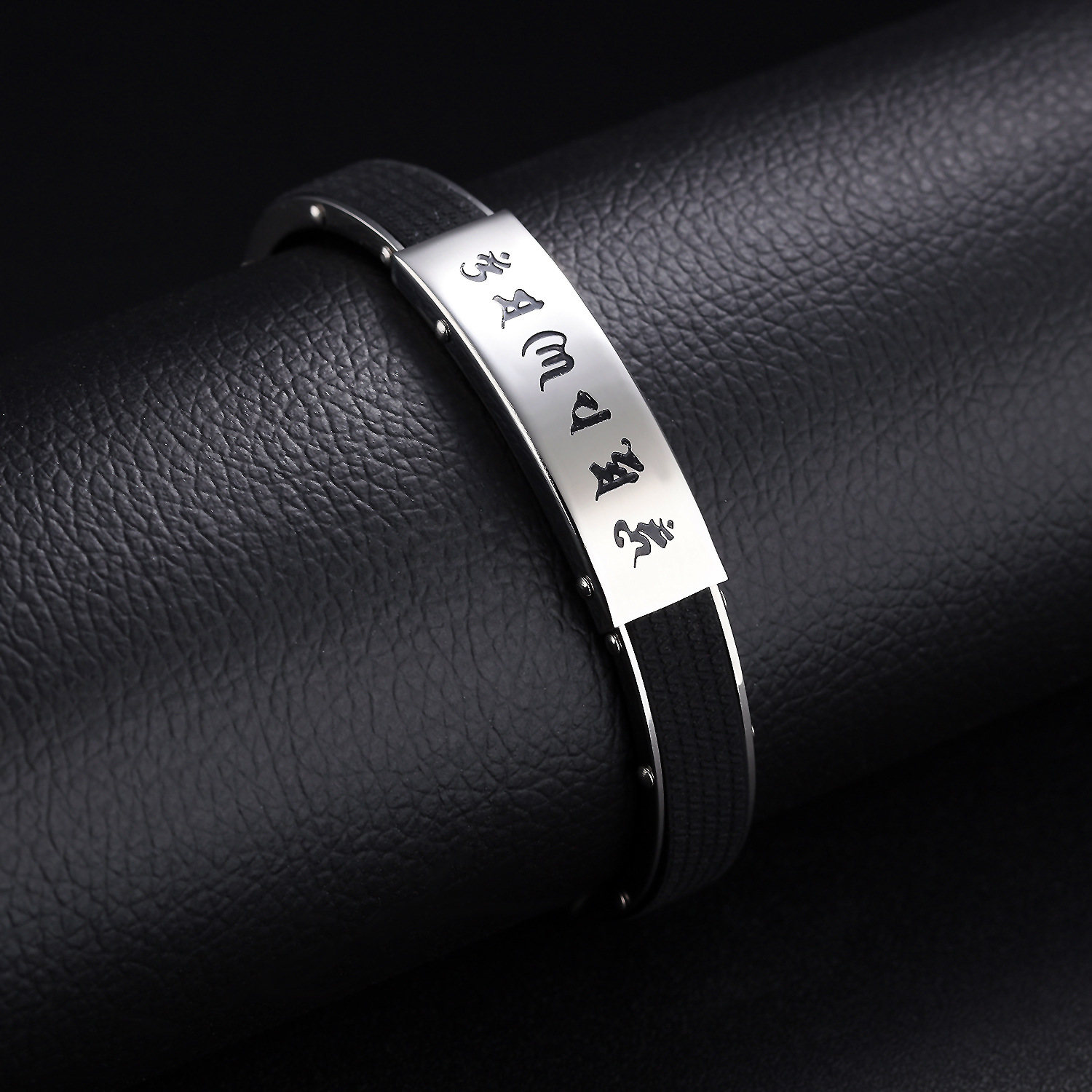 Western Style Retro Titanium Steel Bracelet Genuine Leather Six Words of Mantra Men Bracelet
