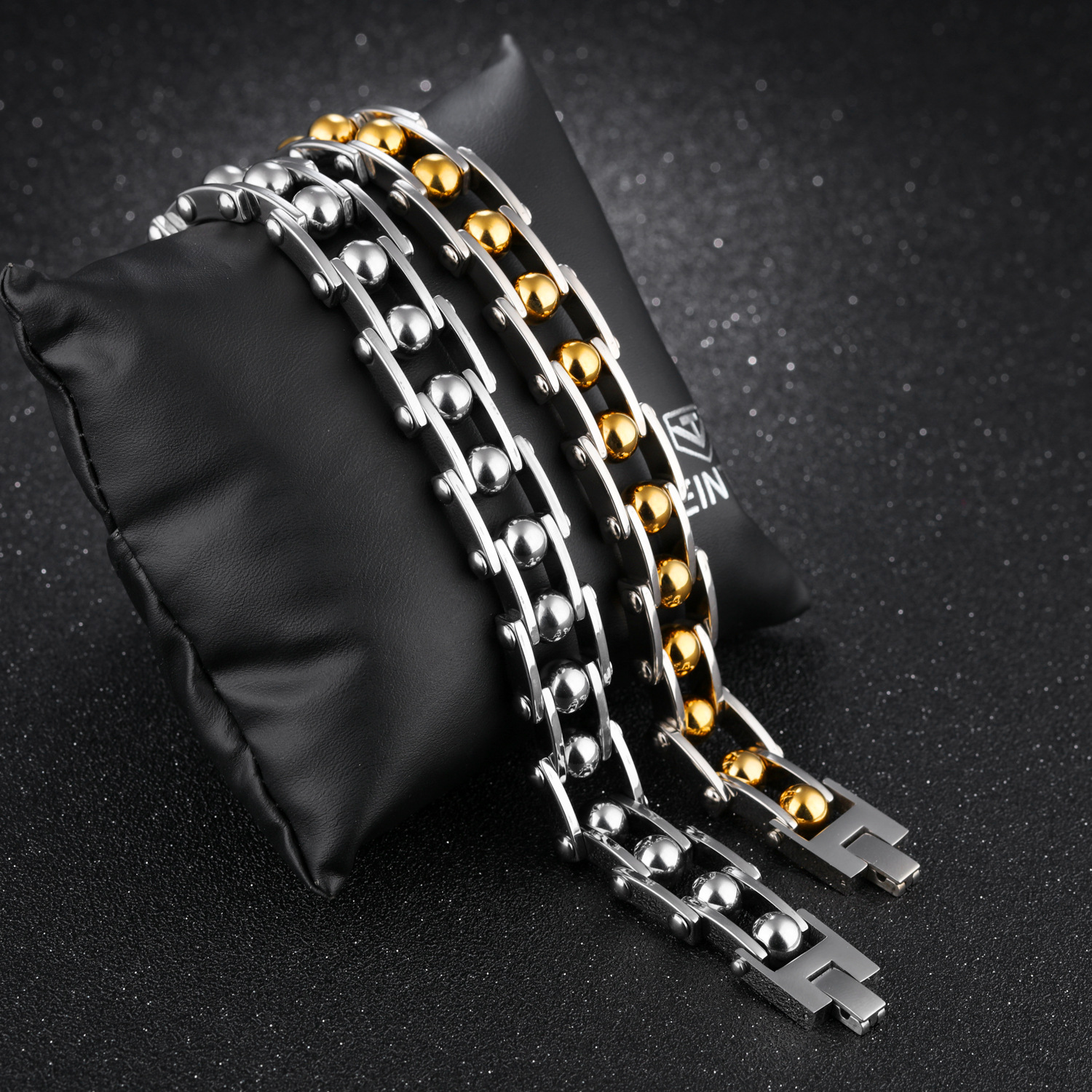 Men Fashion Personality Trend Stainless Steel Between the gold Bracelet