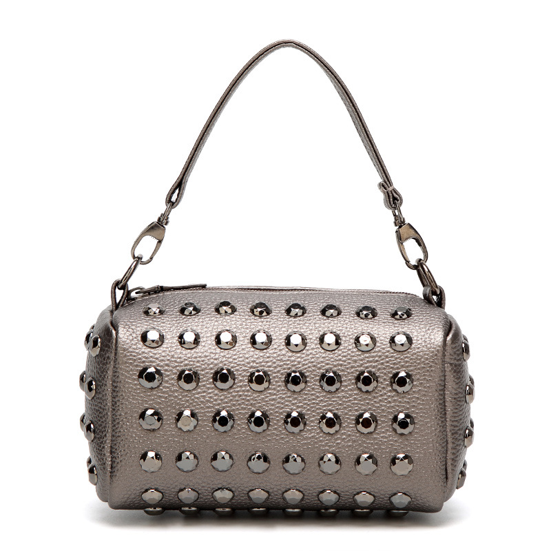 The New Lady Bags Rivet Handbag Chain Lady Bags Fashion Shoulder Oblique Cross Packet