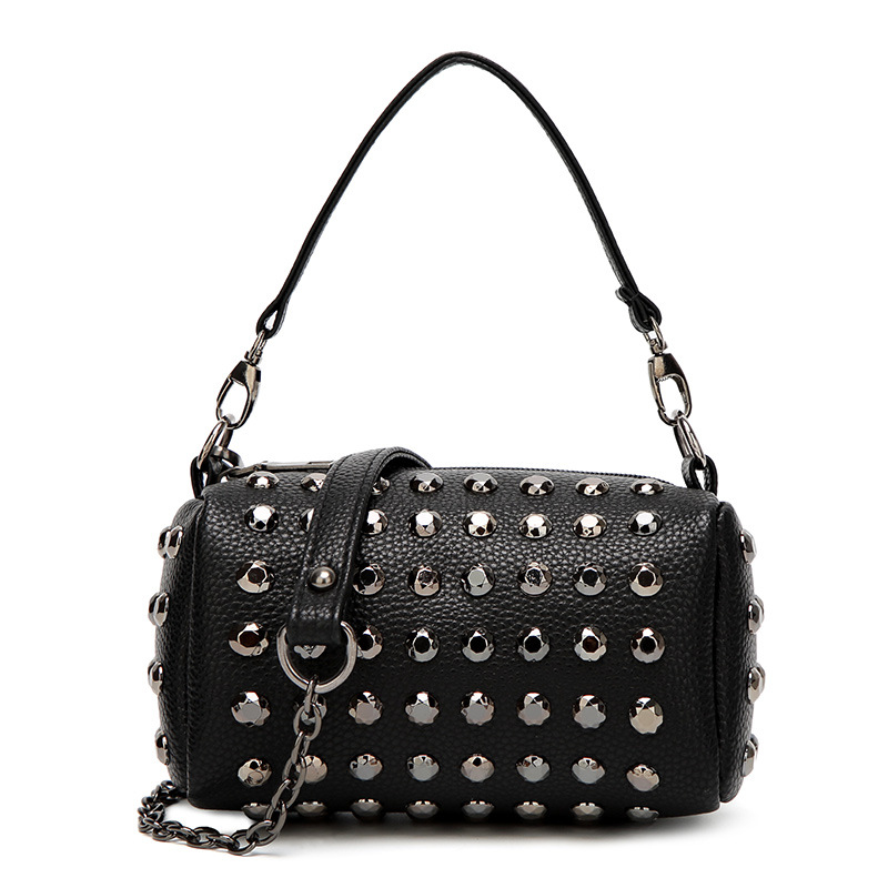 The New Lady Bags Rivet Handbag Chain Lady Bags Fashion Shoulder Oblique Cross Packet
