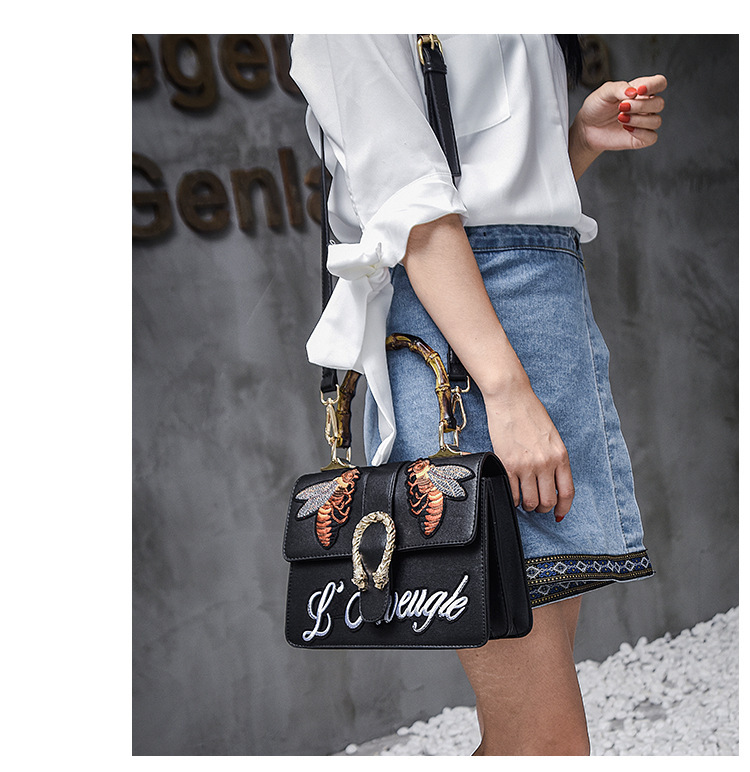 Lady bags The New Japanese Embroidered Handbag Ms Temperament Shoulder Messenger bag