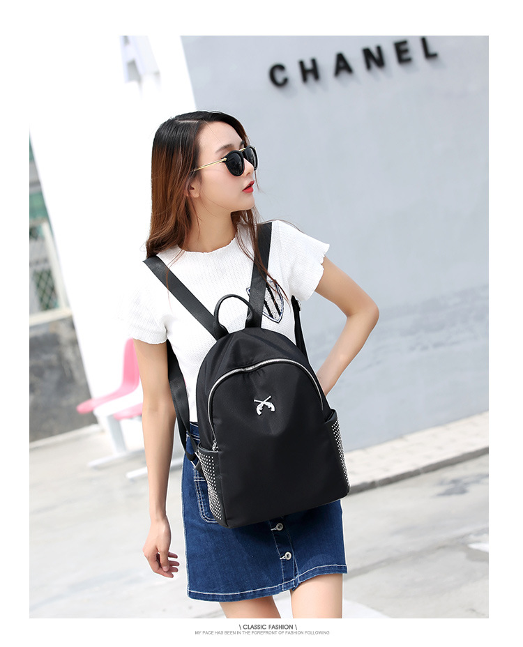 The New Lady Bags Rivets Backpack College Winds Student School bag Trend Package Handbags