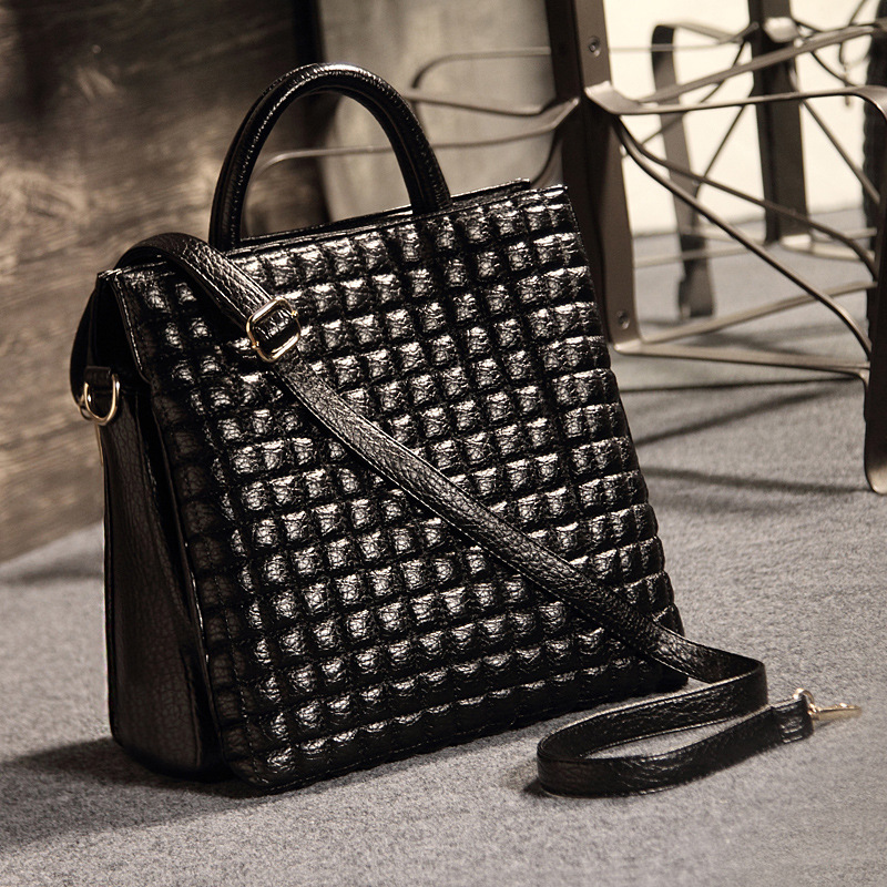 The New Lady Bags Fashion Handbag Shoulder Oblique Cross Package Ms Lingge Leisure Big bag