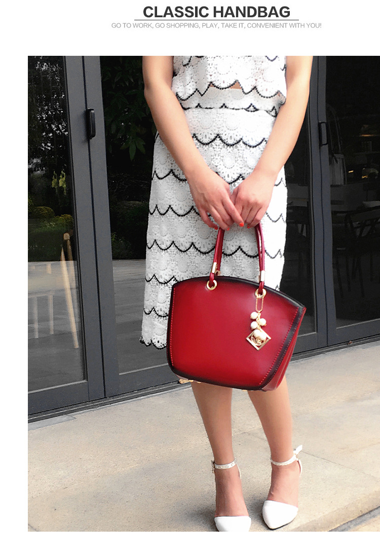 The New Lady Bags Fashion Shoulder Messenger Bag Simple Wild Handbag Lady Bags Big bag
