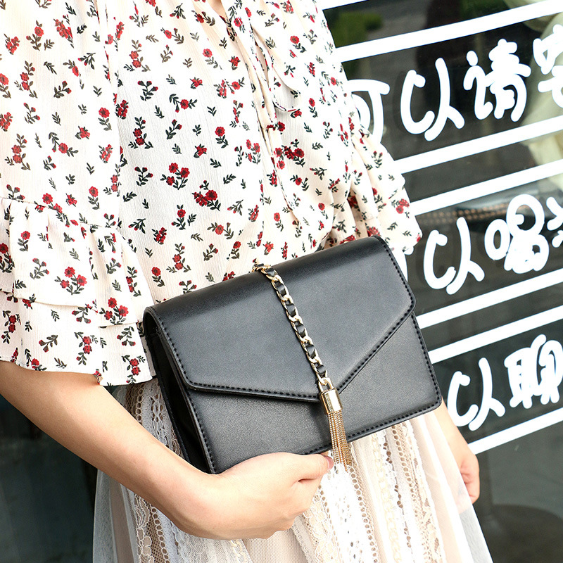 Lady Bags Messenger Tassel bag Chain Wild Fashion Packet Shoulder Diagonal Package
