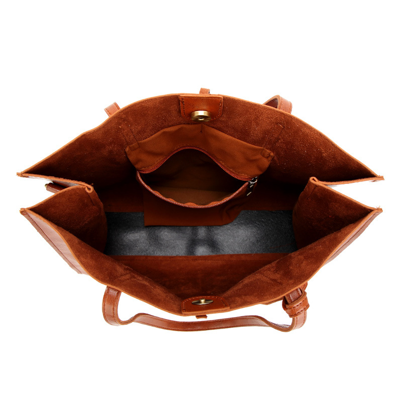 The New High Capacity Handbag Fashion Wild Ms. bag Western Style Shoulder Messenger bag