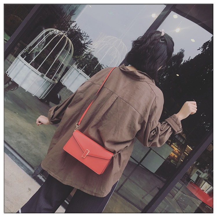 The New Lady Bags Messenger Bag Chain bag Personality Temperament Wild Hand Holding Envelope Package Handbags