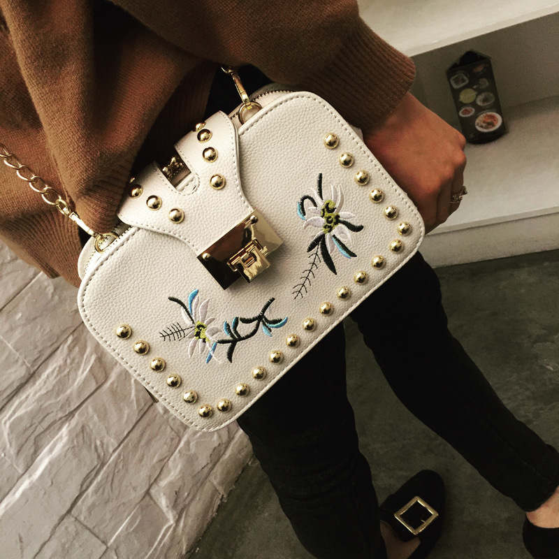 The New Lady Bags Embroidery Small Square Package Wild Trend Ms Chain Shoulder Messenger bag Handbags