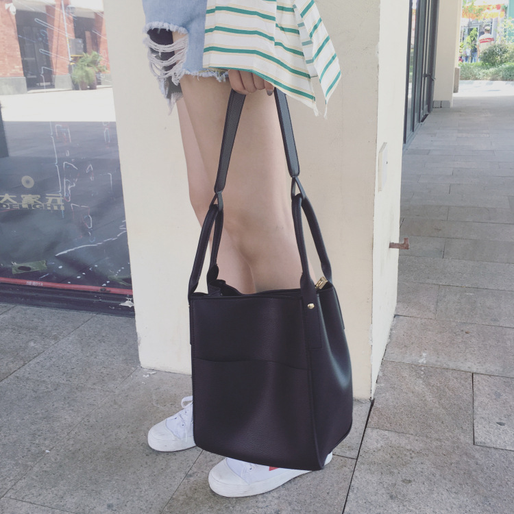 The New Fashion Wild Lady Bags Portable Shoulder Bags Messenger bag Lady bags Handbags