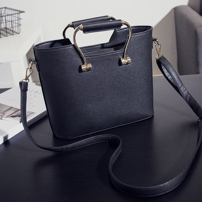 The New Retro Trend Simple Wild Fashion Portable Messenger Bag Lady bags Handbags
