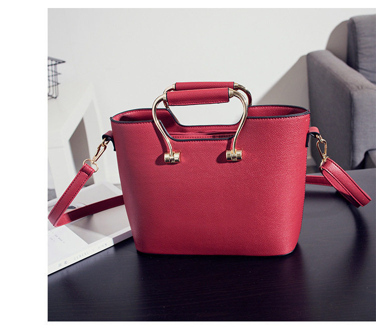 The New Retro Trend Simple Wild Fashion Portable Messenger Bag Lady bags Handbags