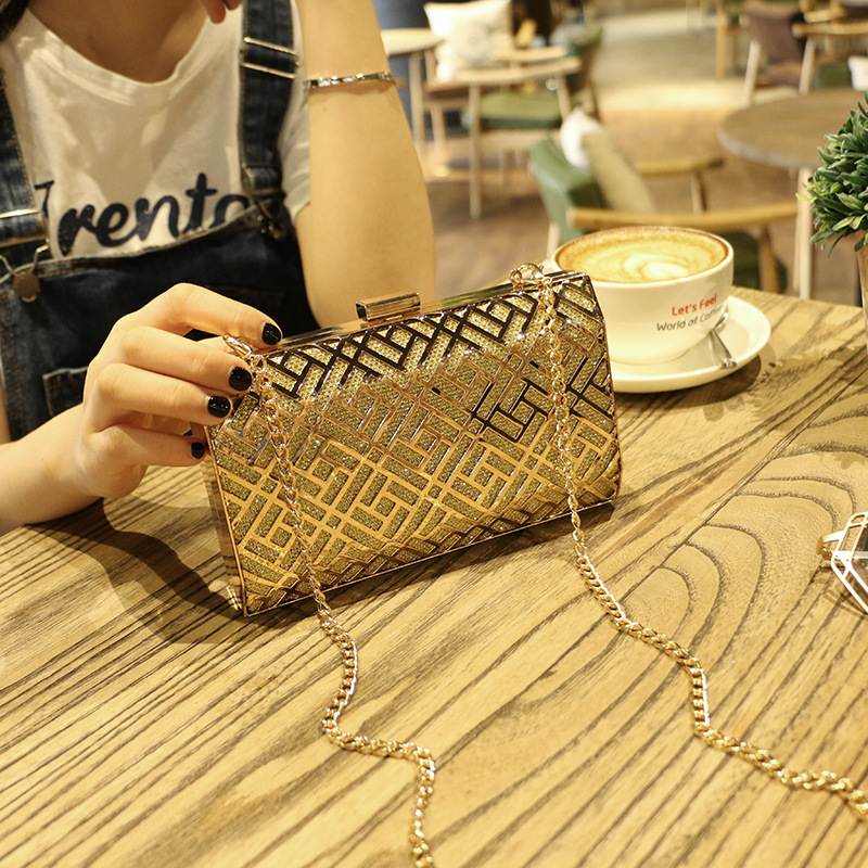 The New Fashion Wild Clutch Personality Mini Chain Bag Shoulder Diagonal Package