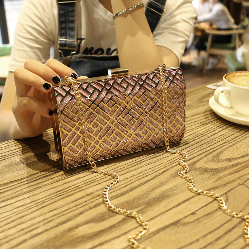 The New Fashion Wild Clutch Personality Mini Chain Bag Shoulder Diagonal Package