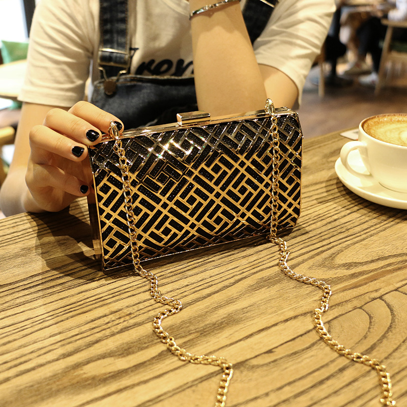 The New Fashion Wild Clutch Personality Mini Chain Bag Shoulder Diagonal Package